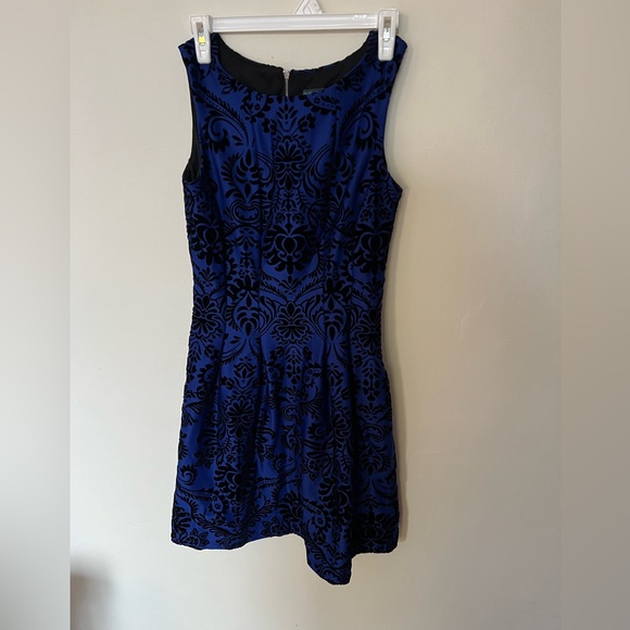 Women’s Sleeveless Midi Dress - Size 8 - Picture 1 of 4